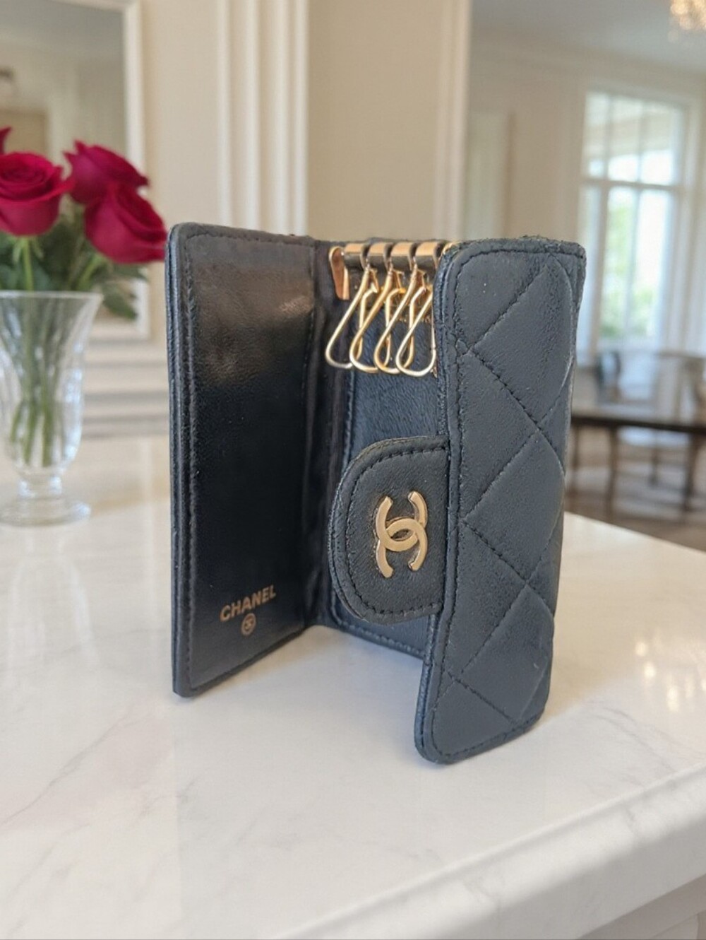 Chanel Classic 6 Key Holder and Card Case Black Lambskin✨️ - Picture 9 of 13